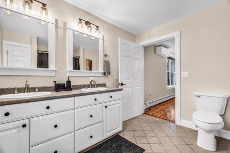 21 Glazier Lane Levant ME 04456