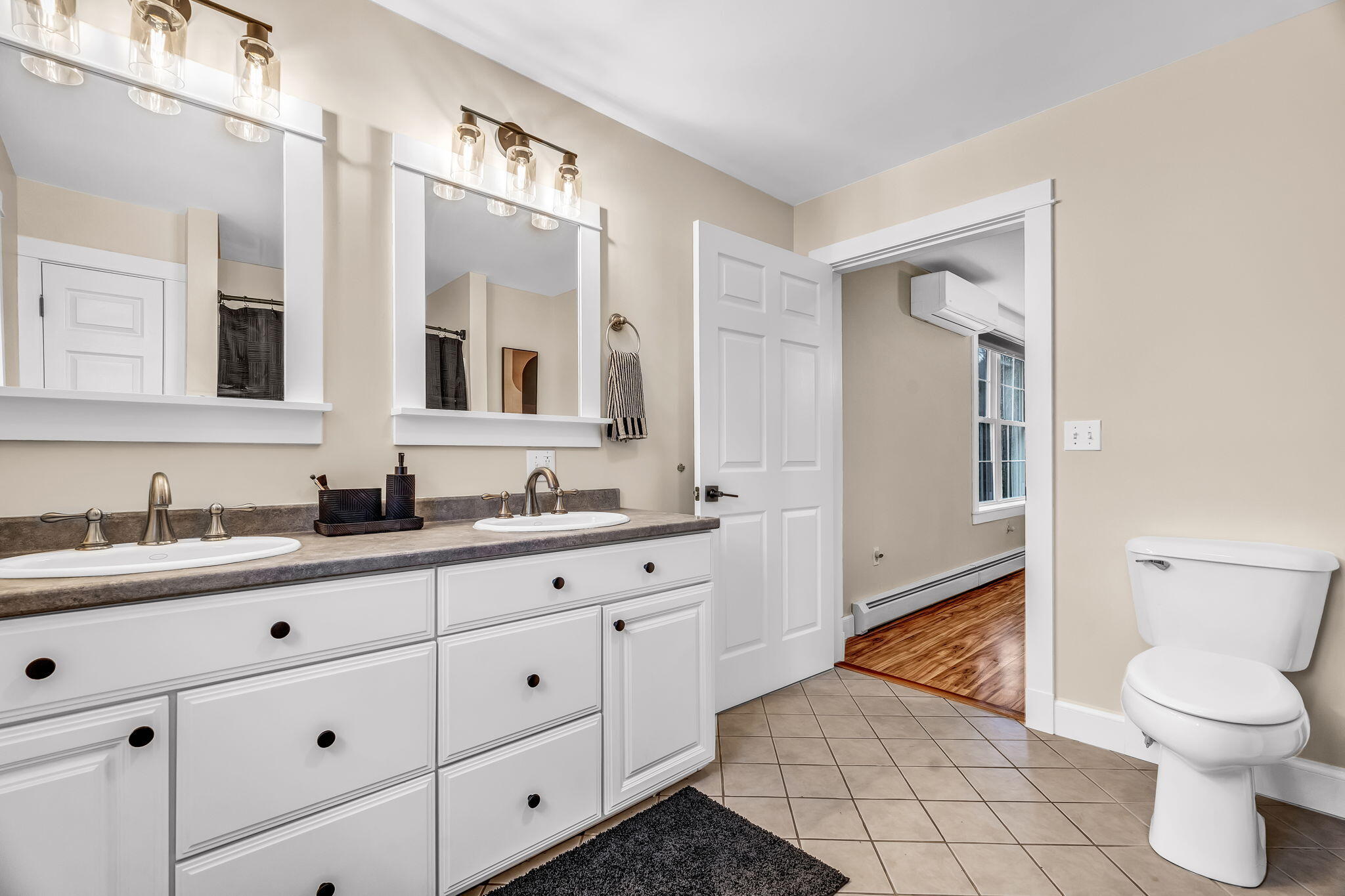 21 Glazier Lane Levant ME 04456