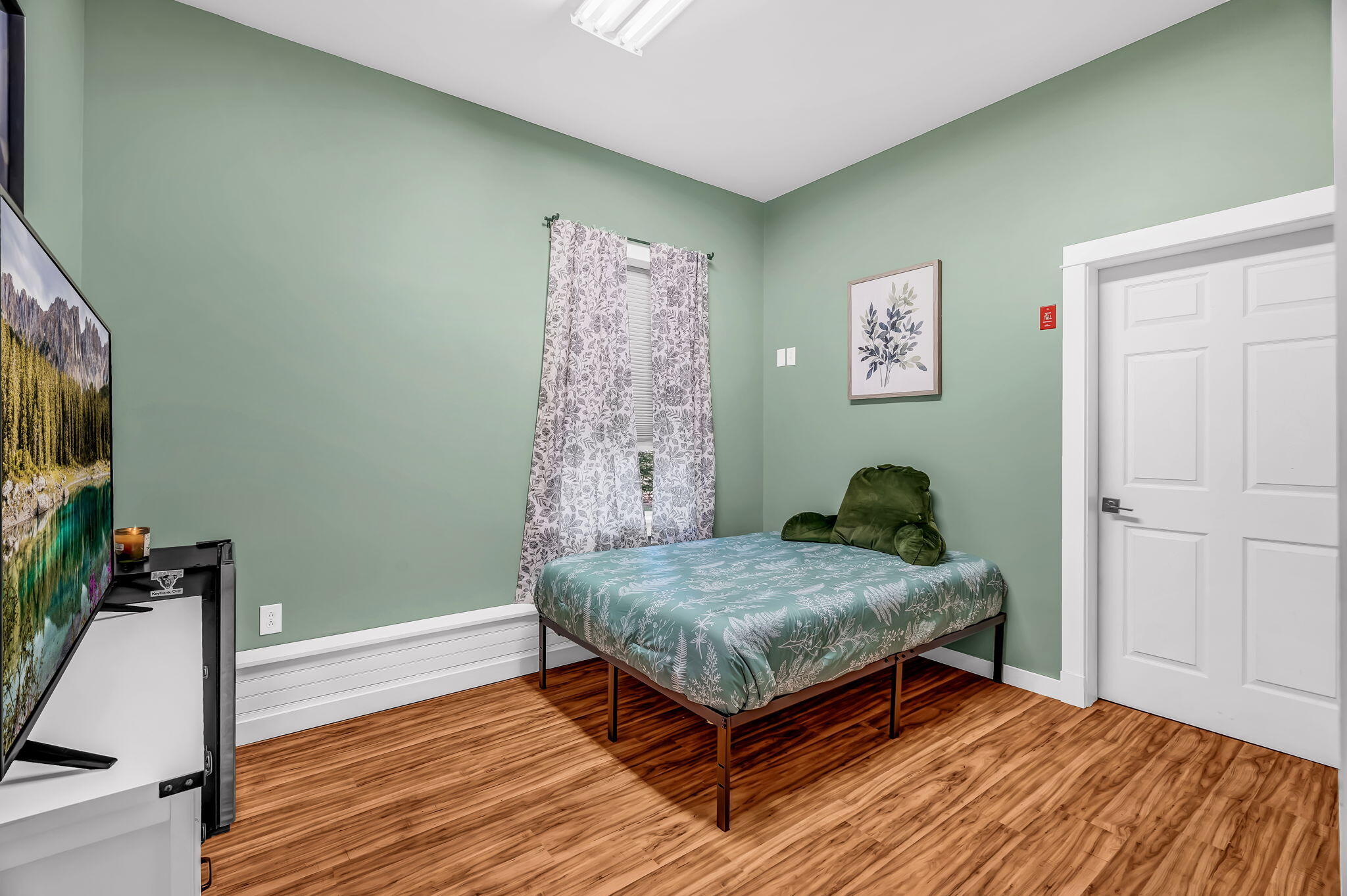 21 Glazier Lane Levant ME 04456