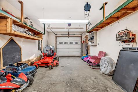 21 Glazier Lane Levant ME 04456