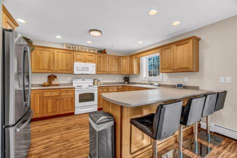 21 Glazier Lane Levant ME 04456