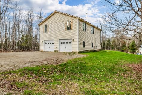 21 Glazier Lane Levant ME 04456