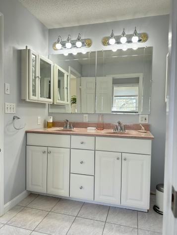 818 Forest Avenue Orono ME 04473