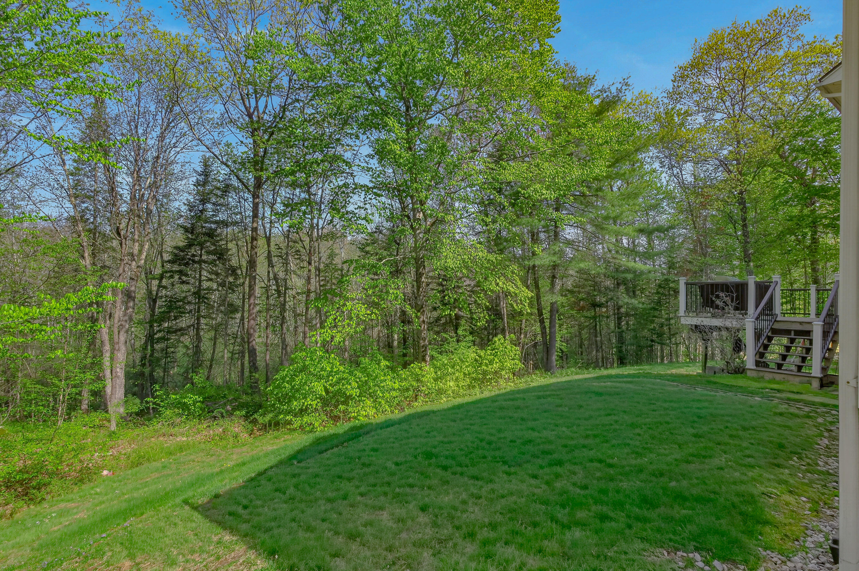 25 Hillview Lane Lewiston ME 04240