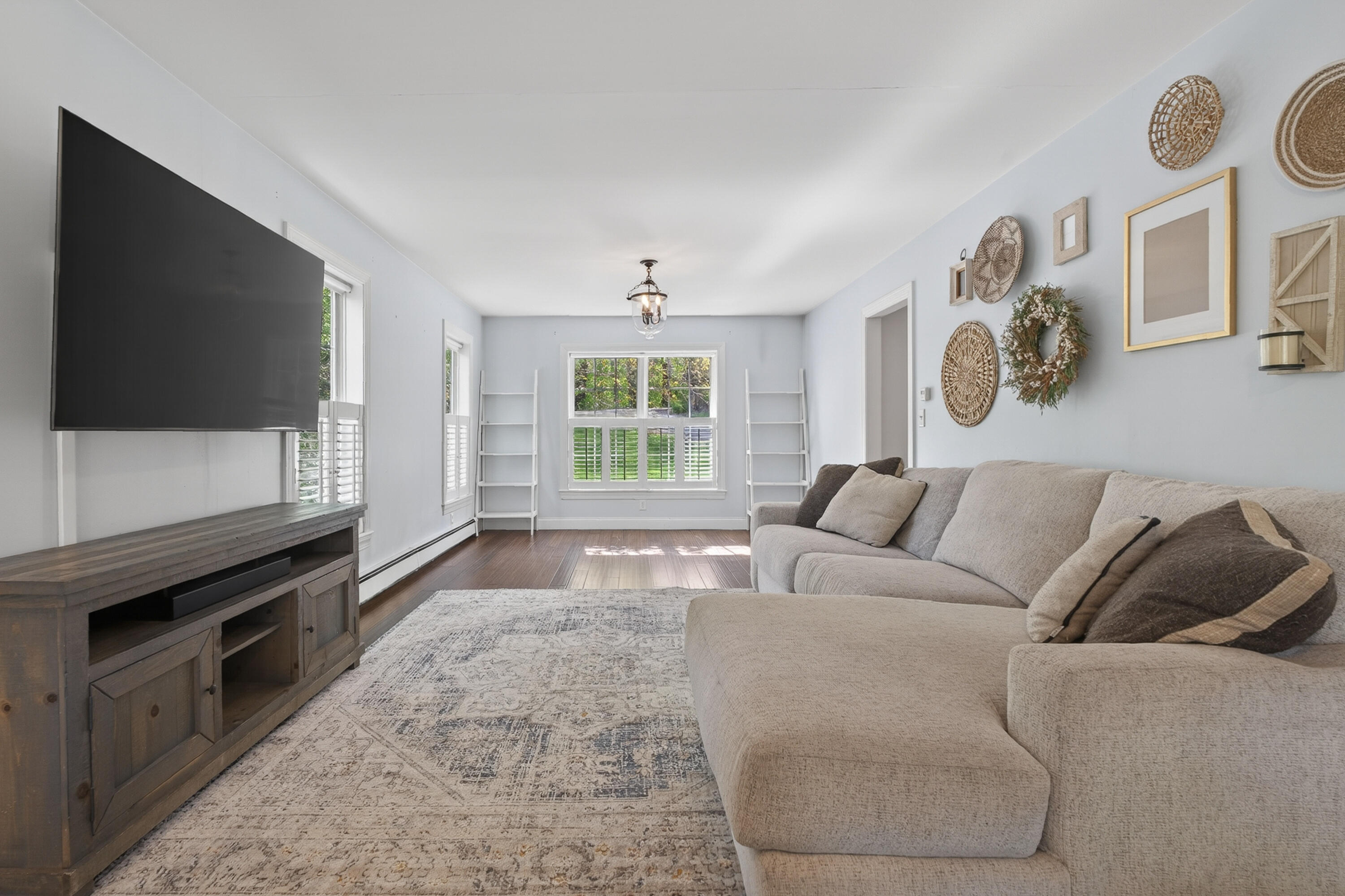 25 Hillview Lane Lewiston ME 04240