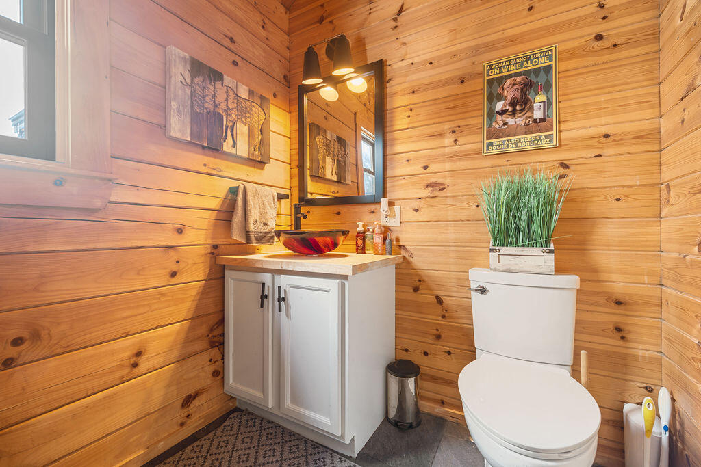 1277 Naples Road Harrison ME 04040