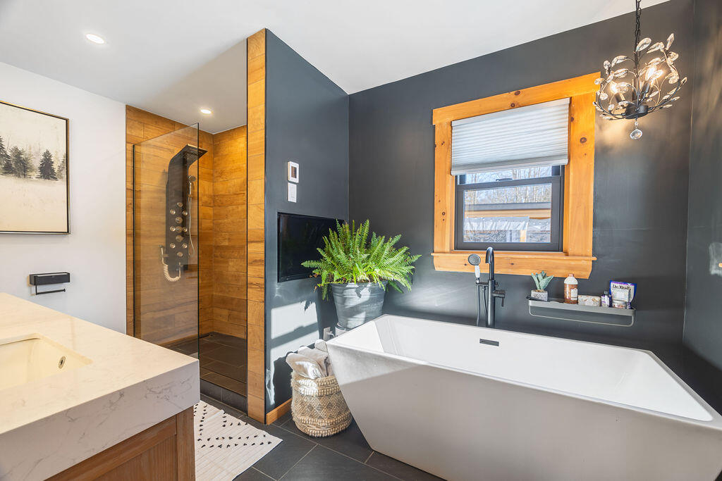 1277 Naples Road Harrison ME 04040