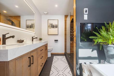 1277 Naples Road Harrison ME 04040