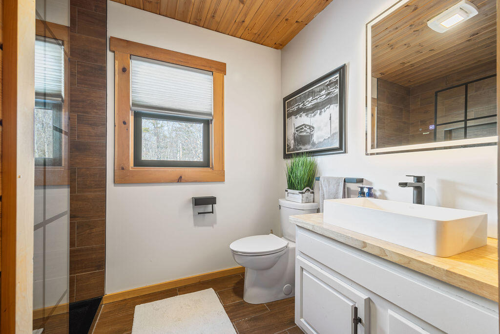 1277 Naples Road Harrison ME 04040