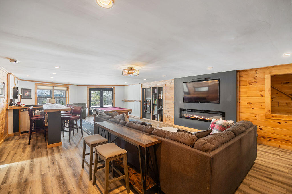 1277 Naples Road Harrison ME 04040