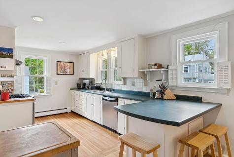 20 Elmwood Road Cape Elizabeth ME 04107
