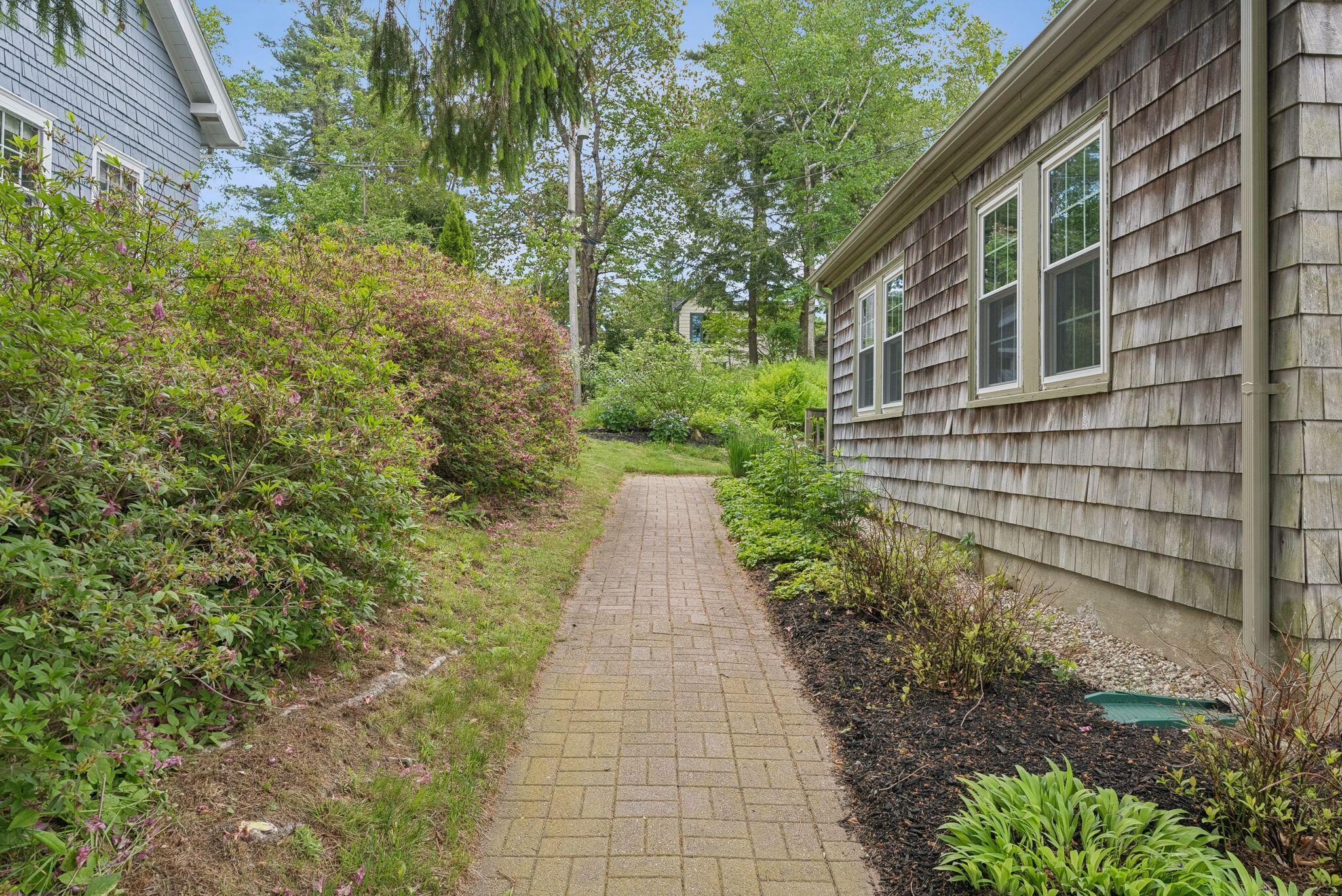 20 Elmwood Road Cape Elizabeth ME 04107