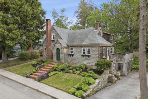 20 Elmwood Road Cape Elizabeth ME 04107