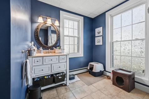 8 Baker Street Richmond ME 04357