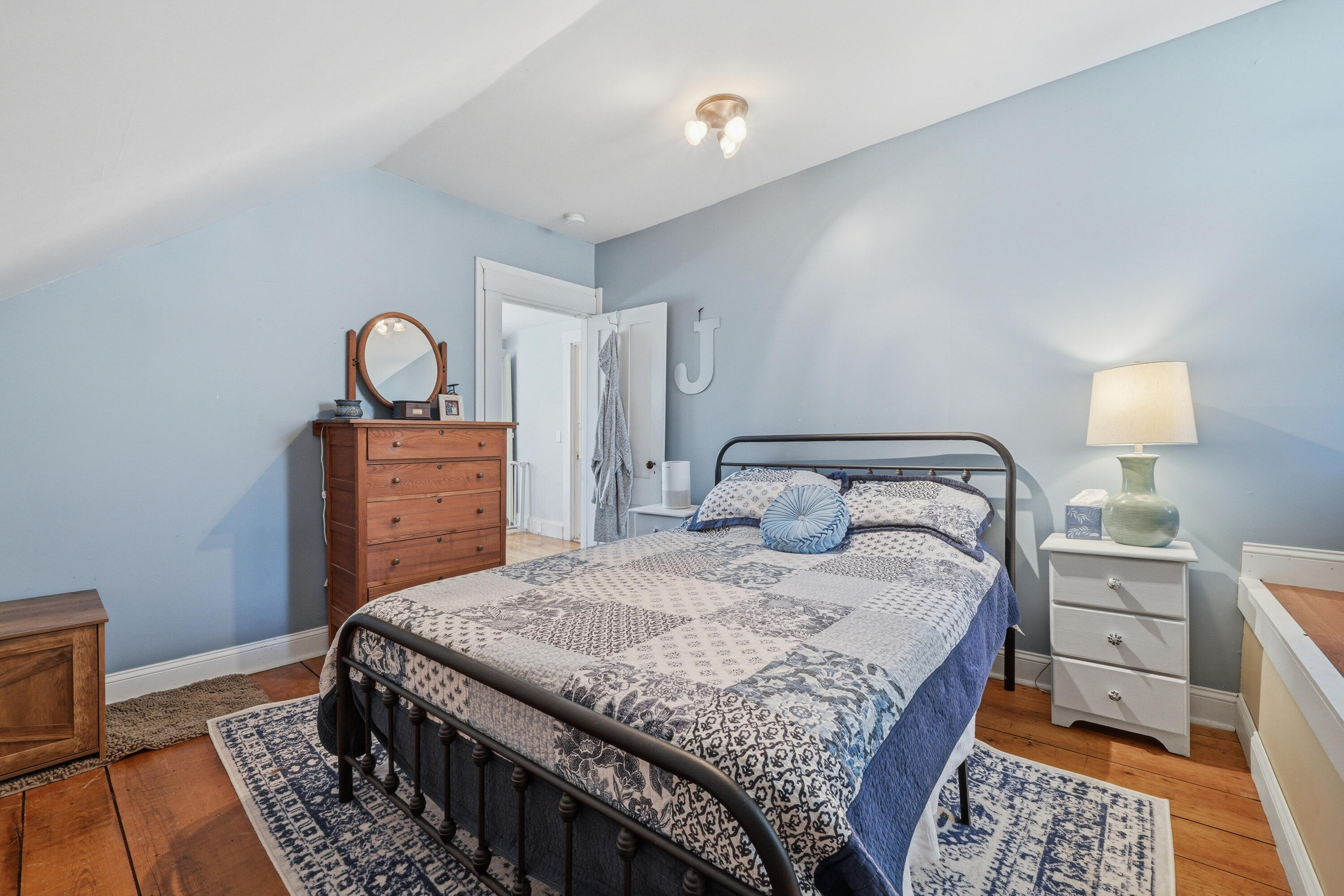 8 Baker Street Richmond ME 04357