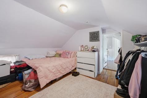8 Baker Street Richmond ME 04357