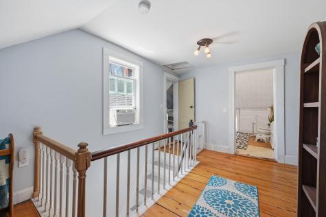 8 Baker Street Richmond ME 04357