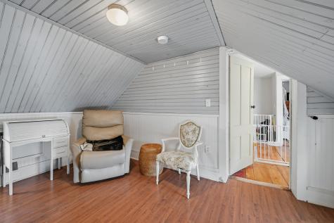 8 Baker Street Richmond ME 04357
