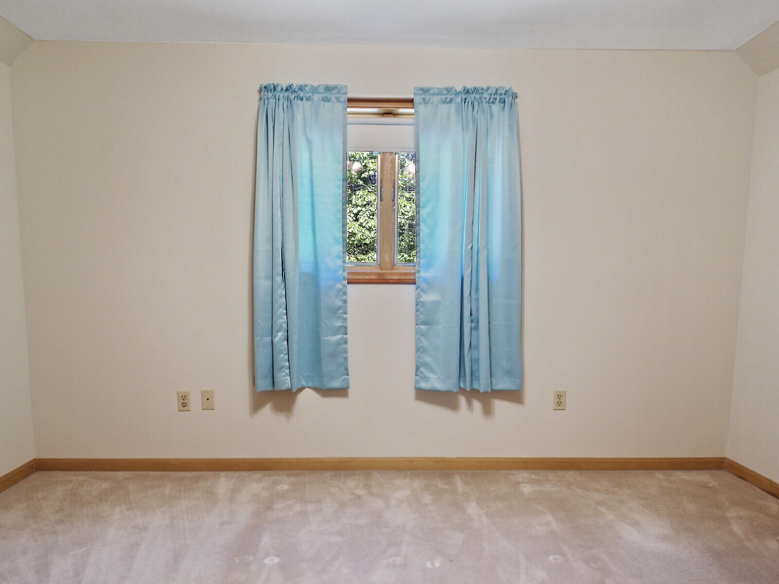 10 Michael Street Farmingdale ME 04344