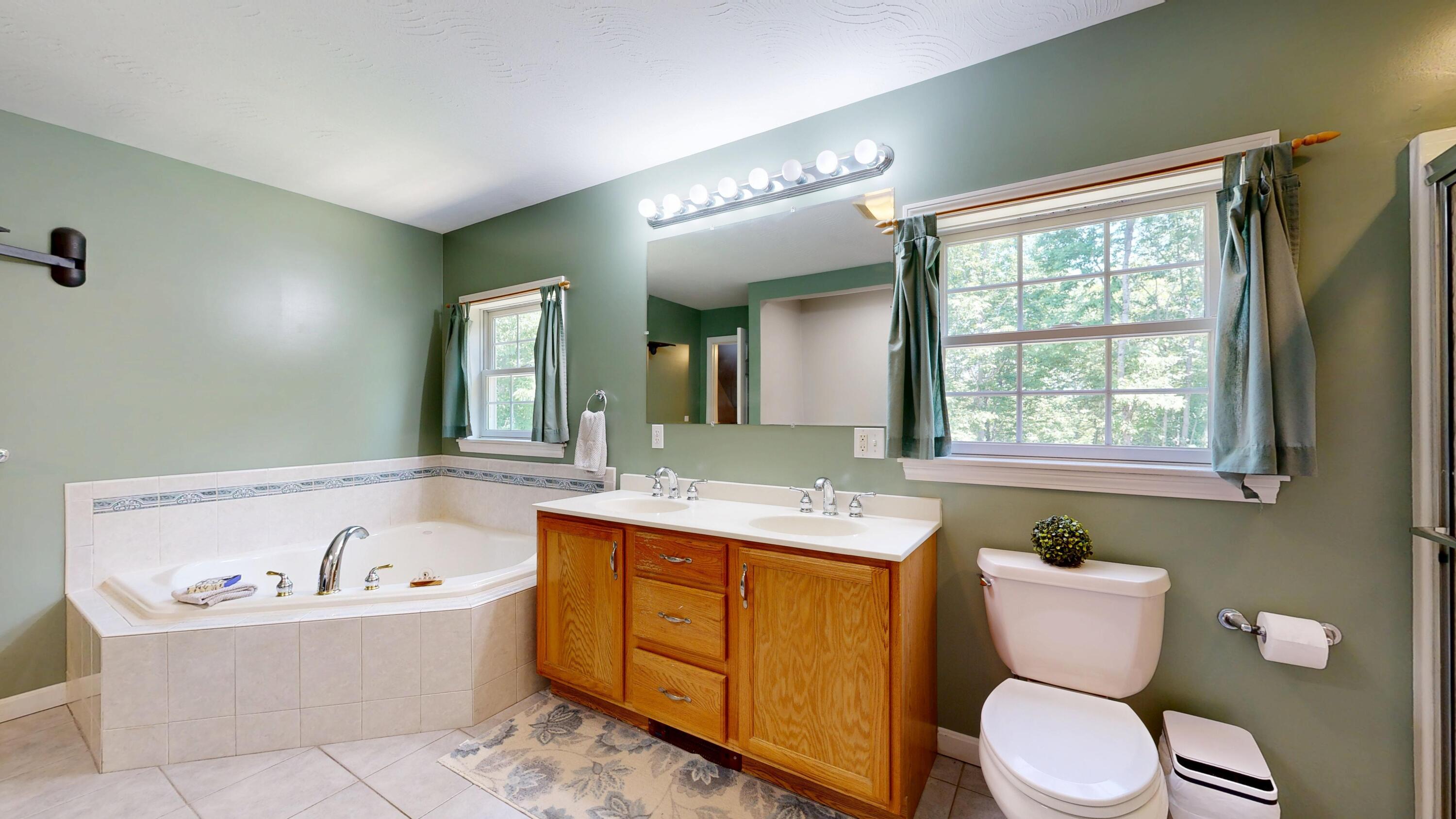 31 Pond Ridge Drive Lewiston ME 04240