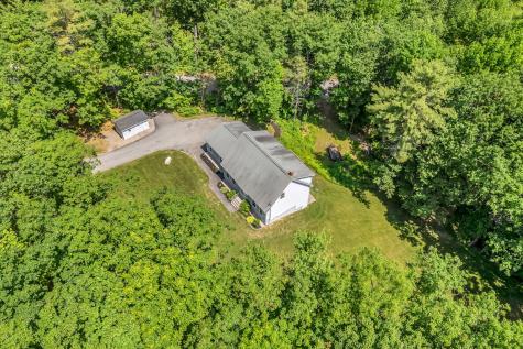 31 Pond Ridge Drive Lewiston ME 04240
