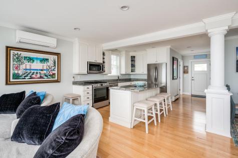 114 Broadway York ME 03909