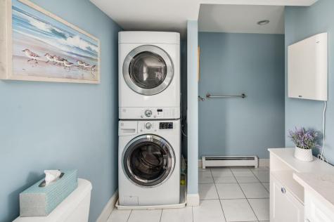 114 Broadway York ME 03909