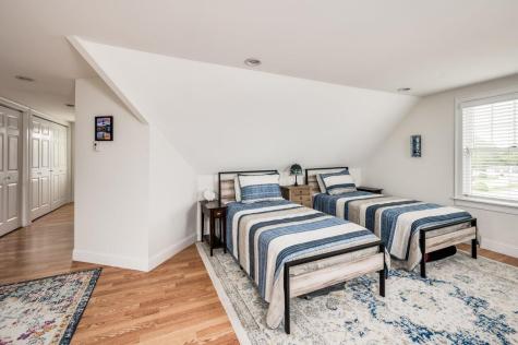 114 Broadway York ME 03909