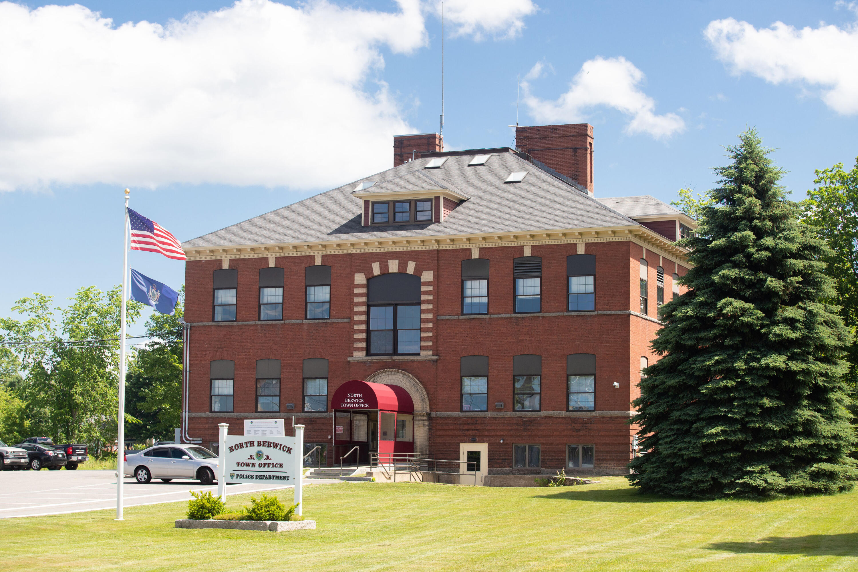 692 Morrells Mill Road North Berwick ME 03906