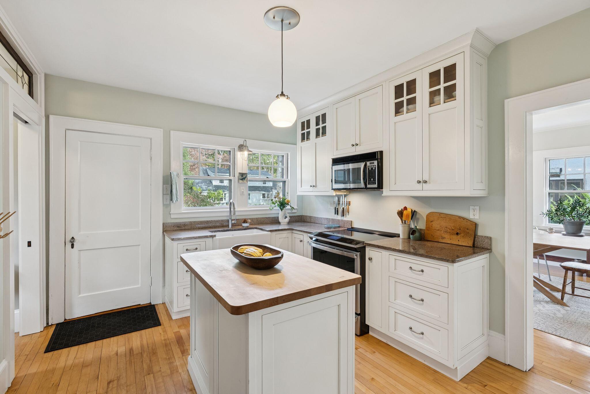 89 Clinton Street Portland ME 04103