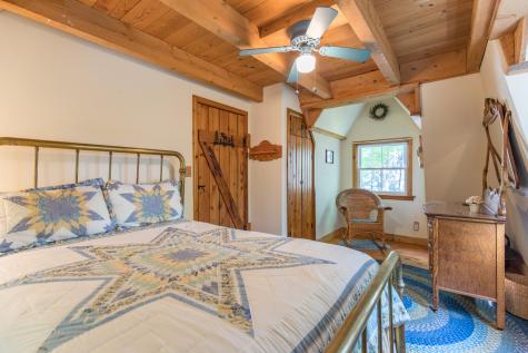 20 Muskrat Way Norway ME 04268