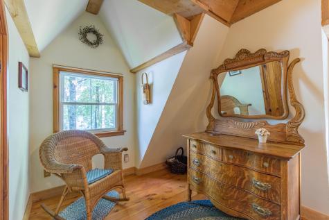 20 Muskrat Way Norway ME 04268