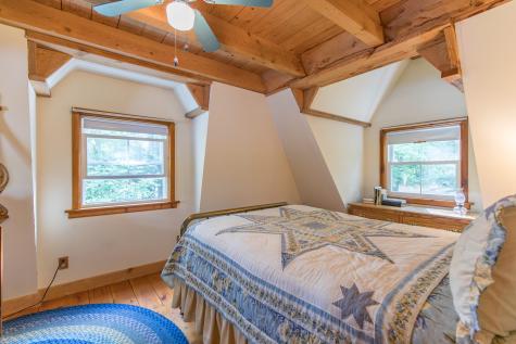 20 Muskrat Way Norway ME 04268