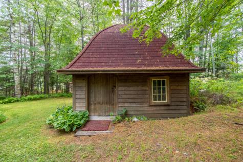 20 Muskrat Way Norway ME 04268