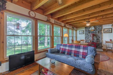 20 Muskrat Way Norway ME 04268