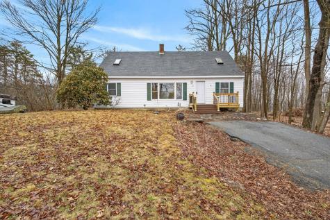 27 Bradford Road Wiscasset ME 04578