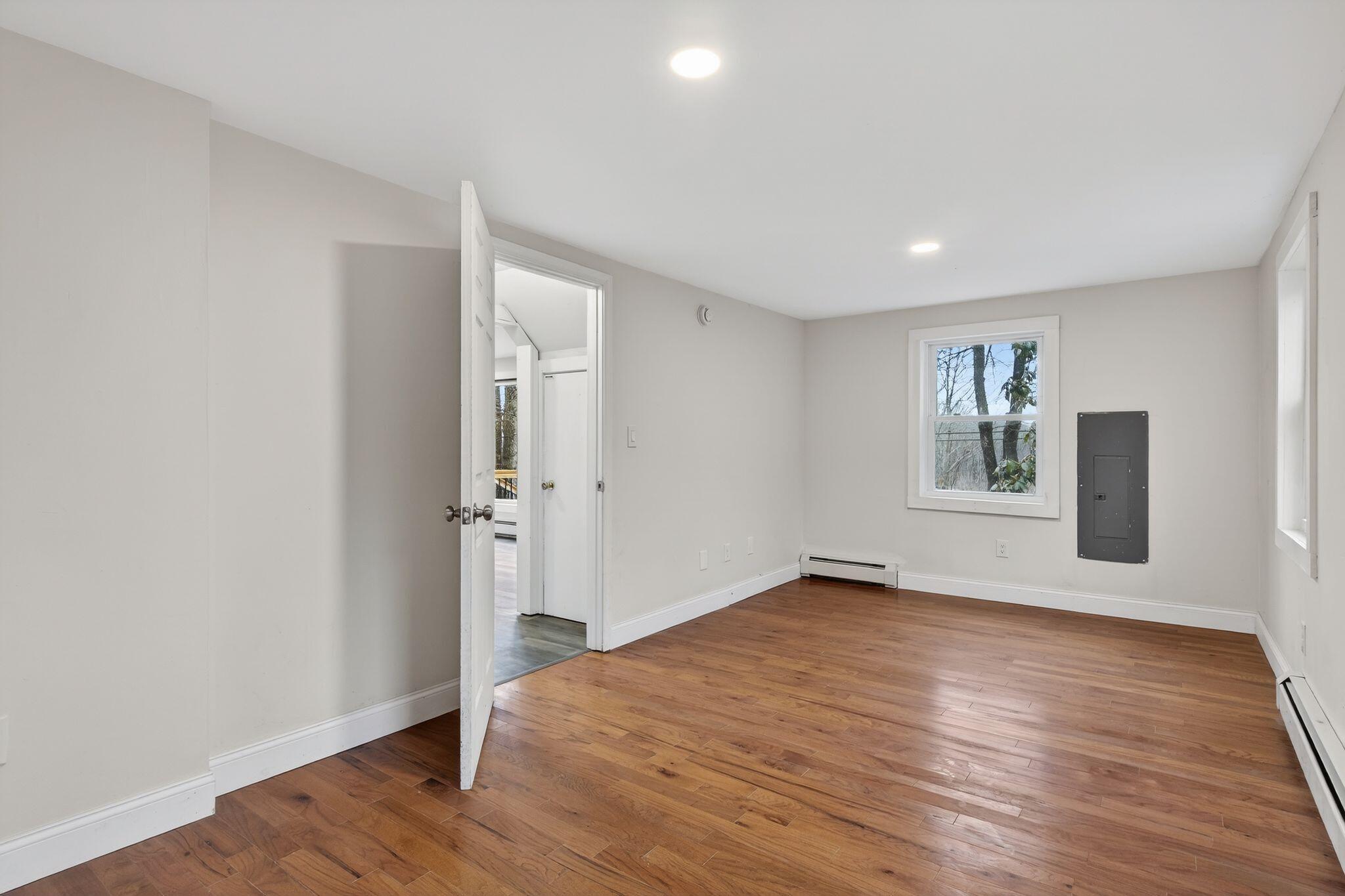 27 Bradford Road Wiscasset ME 04578