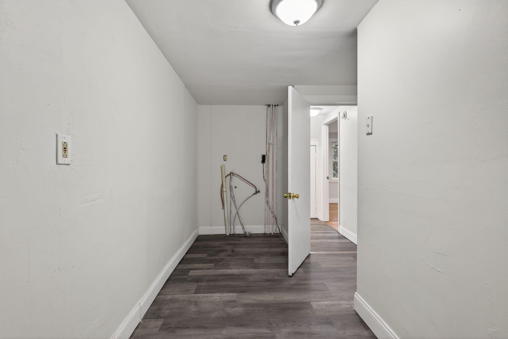 27 Bradford Road Wiscasset ME 04578