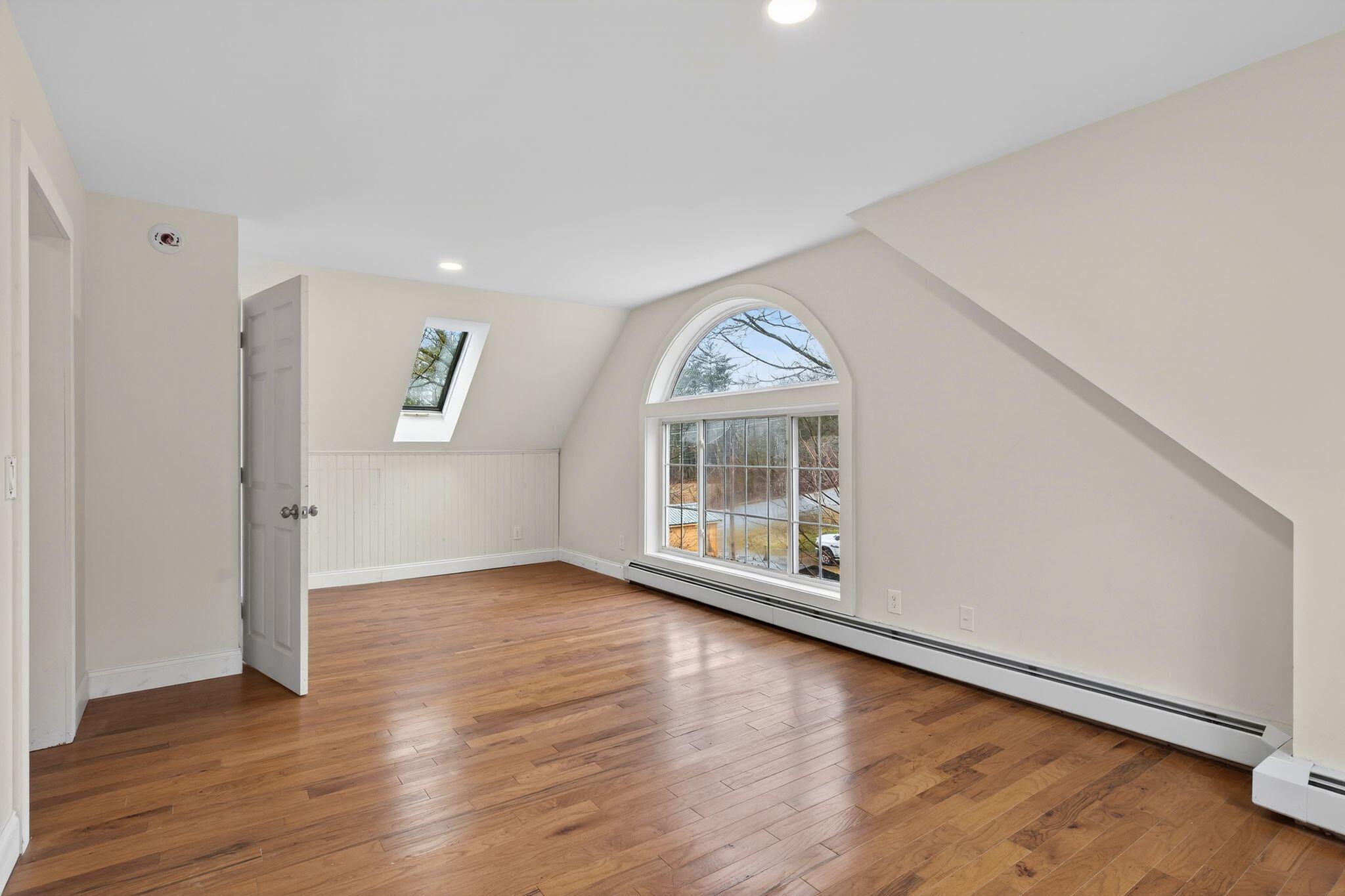 27 Bradford Road Wiscasset ME 04578