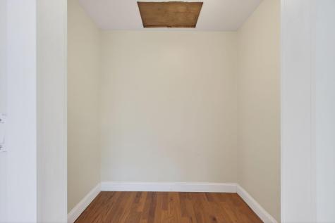 27 Bradford Road Wiscasset ME 04578
