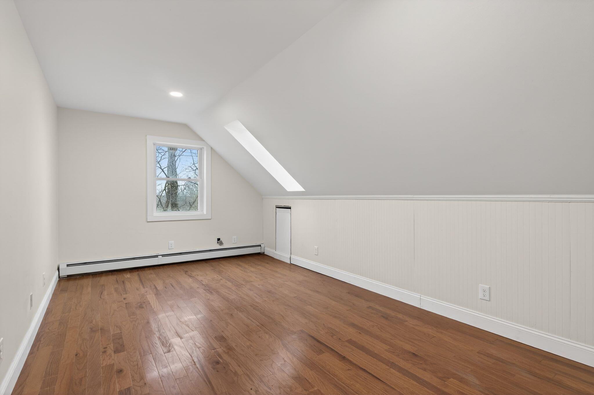 27 Bradford Road Wiscasset ME 04578