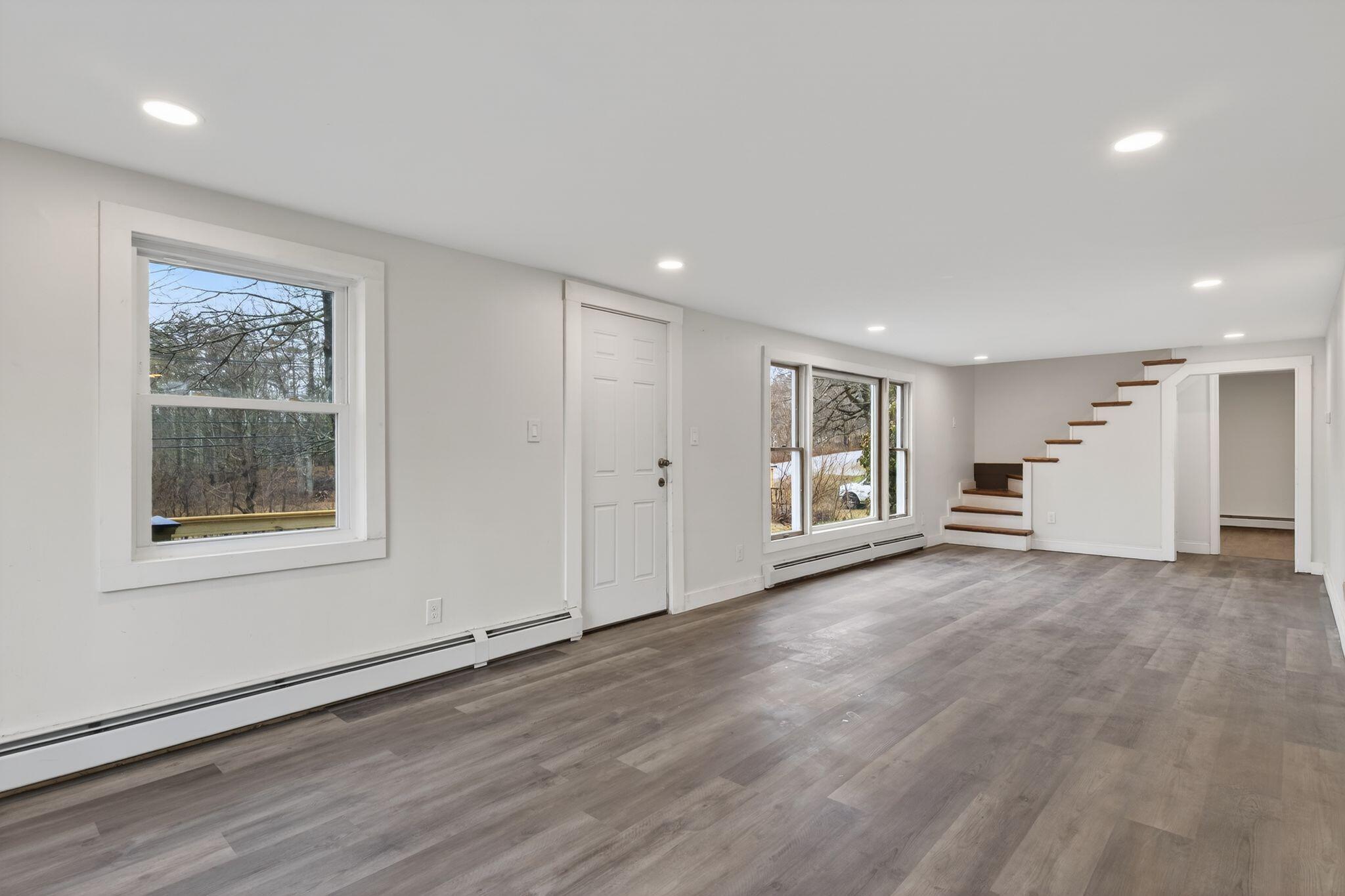 27 Bradford Road Wiscasset ME 04578