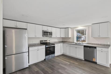 27 Bradford Road Wiscasset ME 04578
