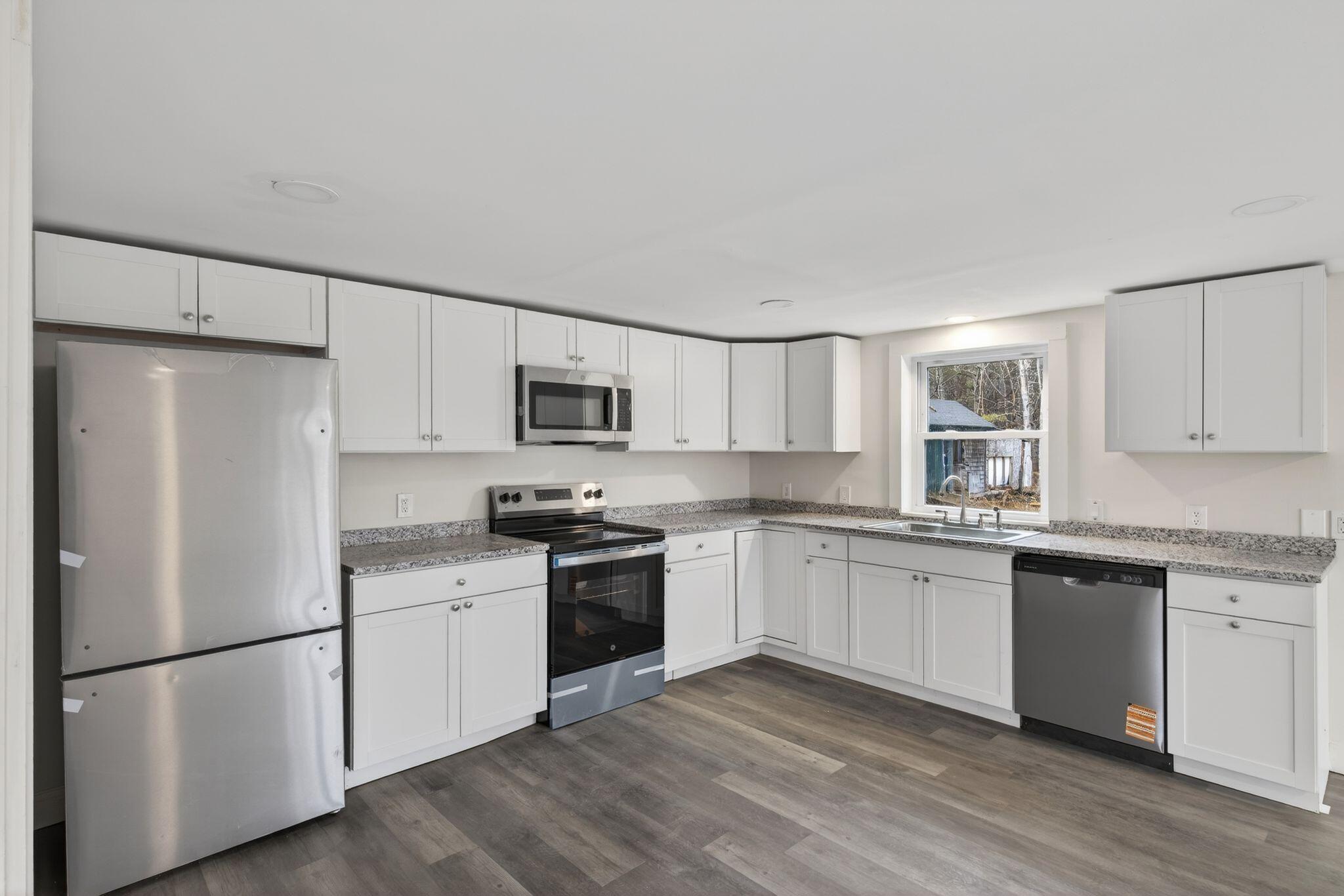 27 Bradford Road Wiscasset ME 04578