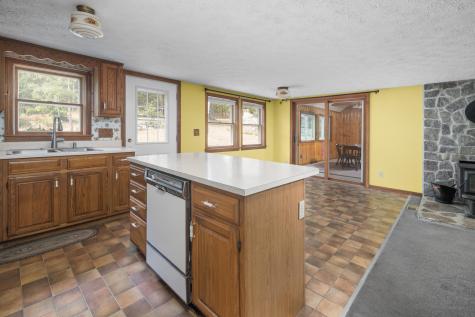 51 Josiah Norton Road York ME 03902