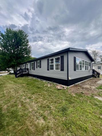 10 Circle Drive Lewiston ME 04240