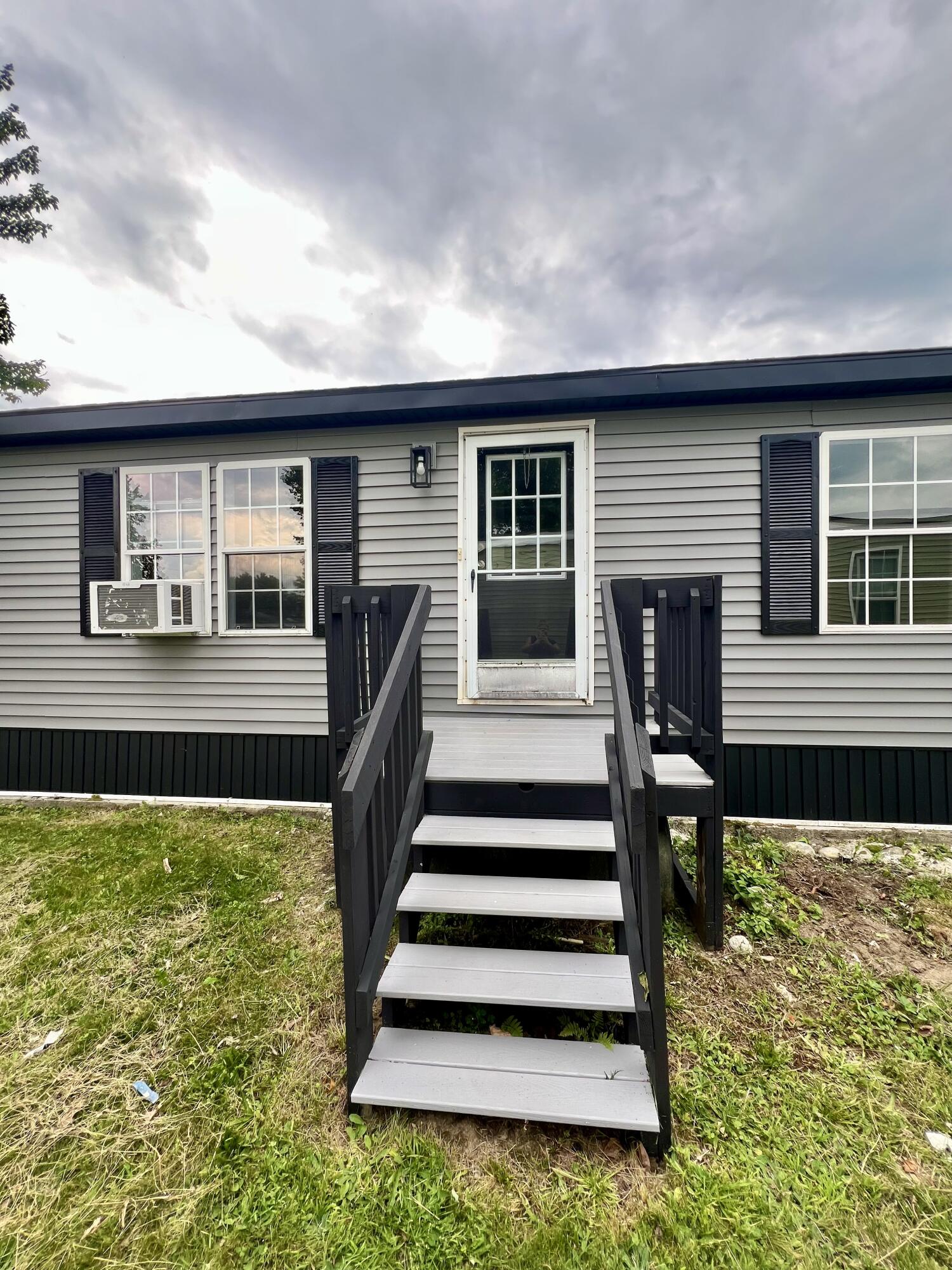 10 Circle Drive Lewiston ME 04240