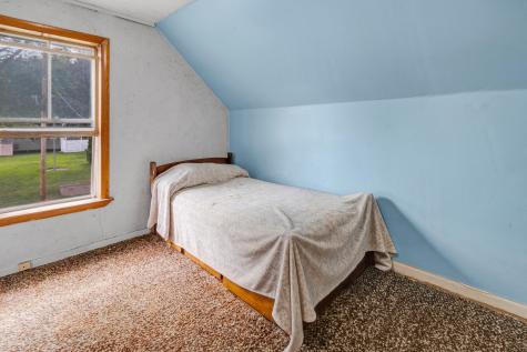 17 Fulton Street Auburn ME 04210