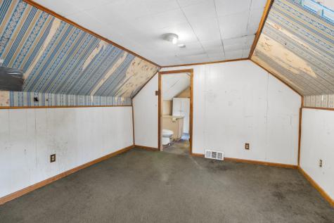 17 Fulton Street Auburn ME 04210