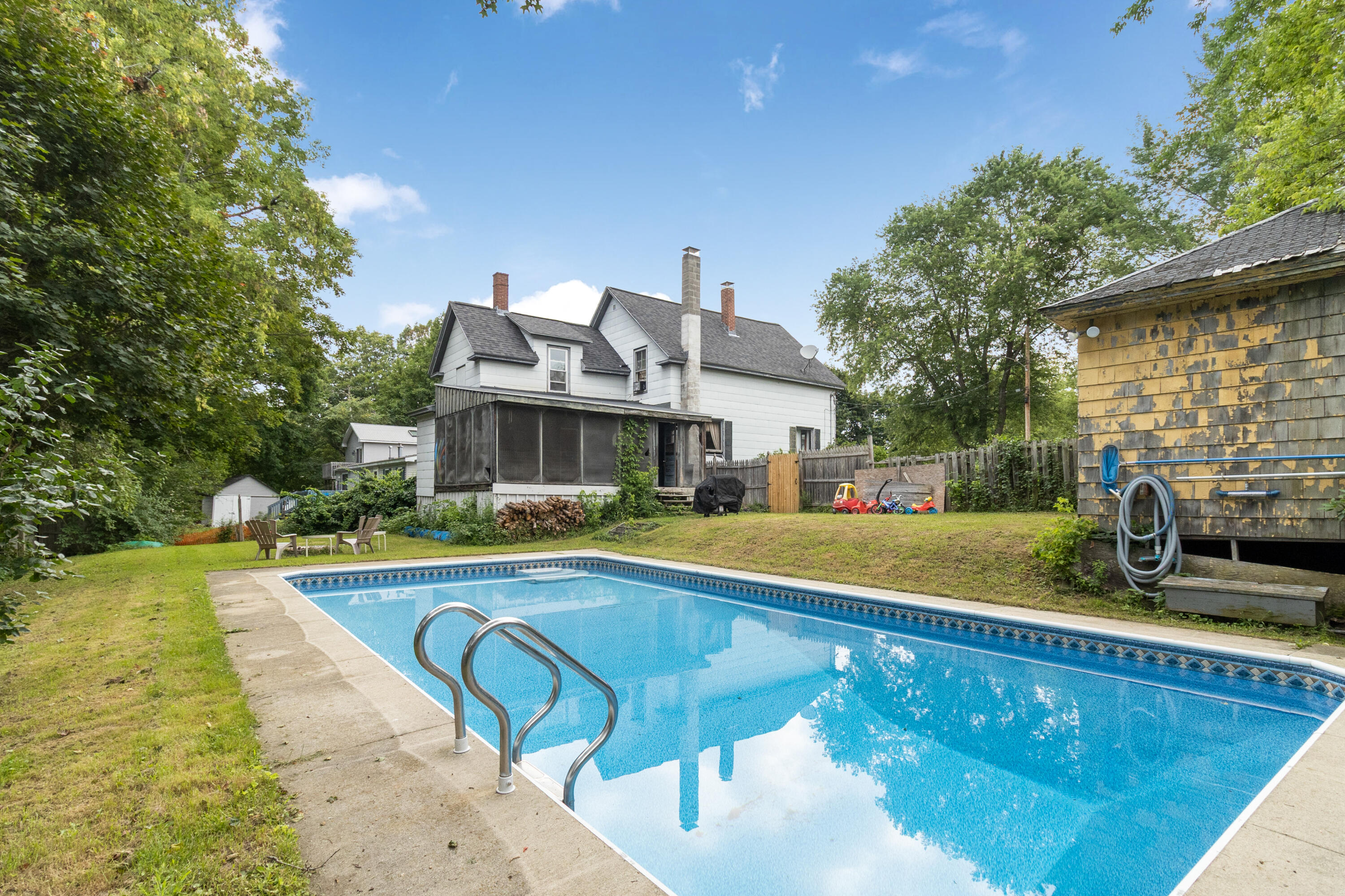 17 Fulton Street Auburn ME 04210